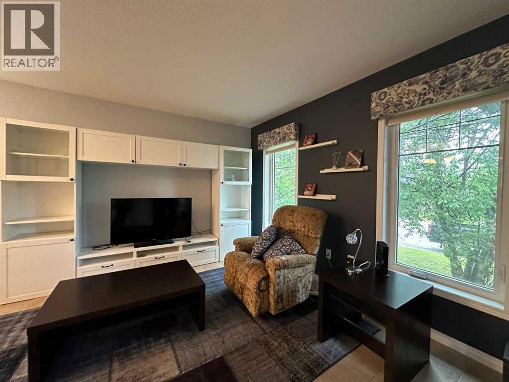5018 61 AvenueClose - 9