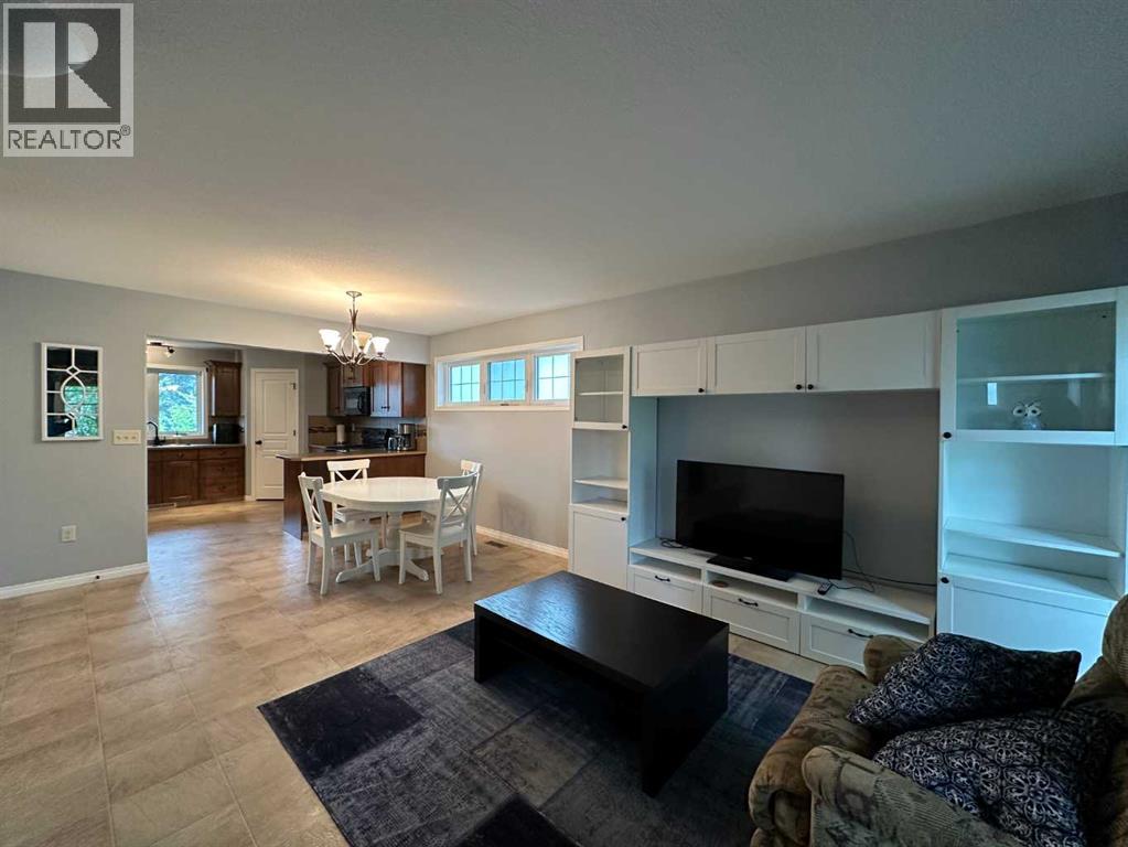 5018 61 AvenueClose - 10