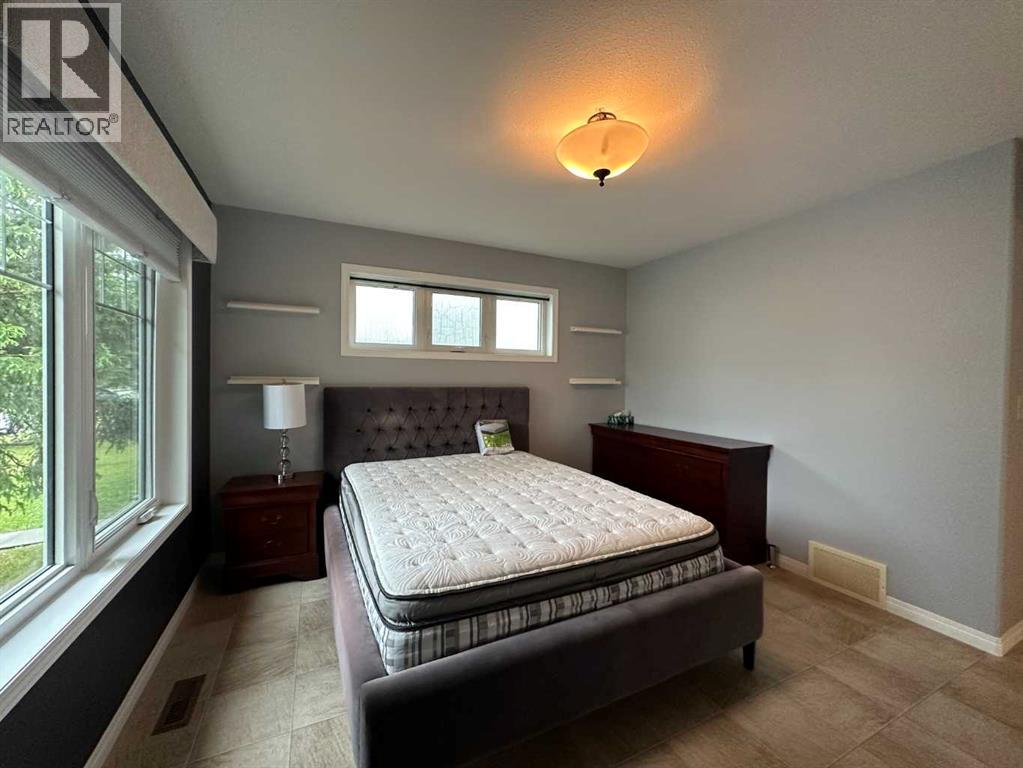5018 61 AvenueClose - 12