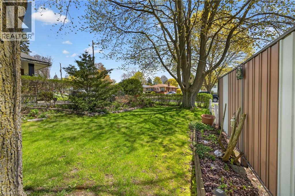 65 ALGOMA Drive - 37