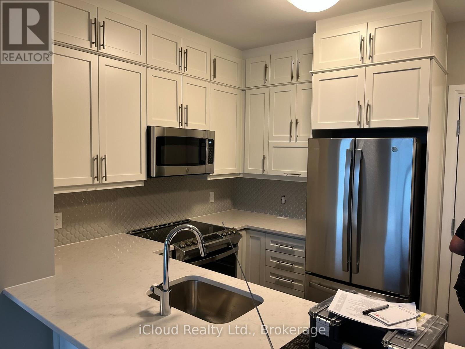 #325 95 DUNDAS STREET - 17