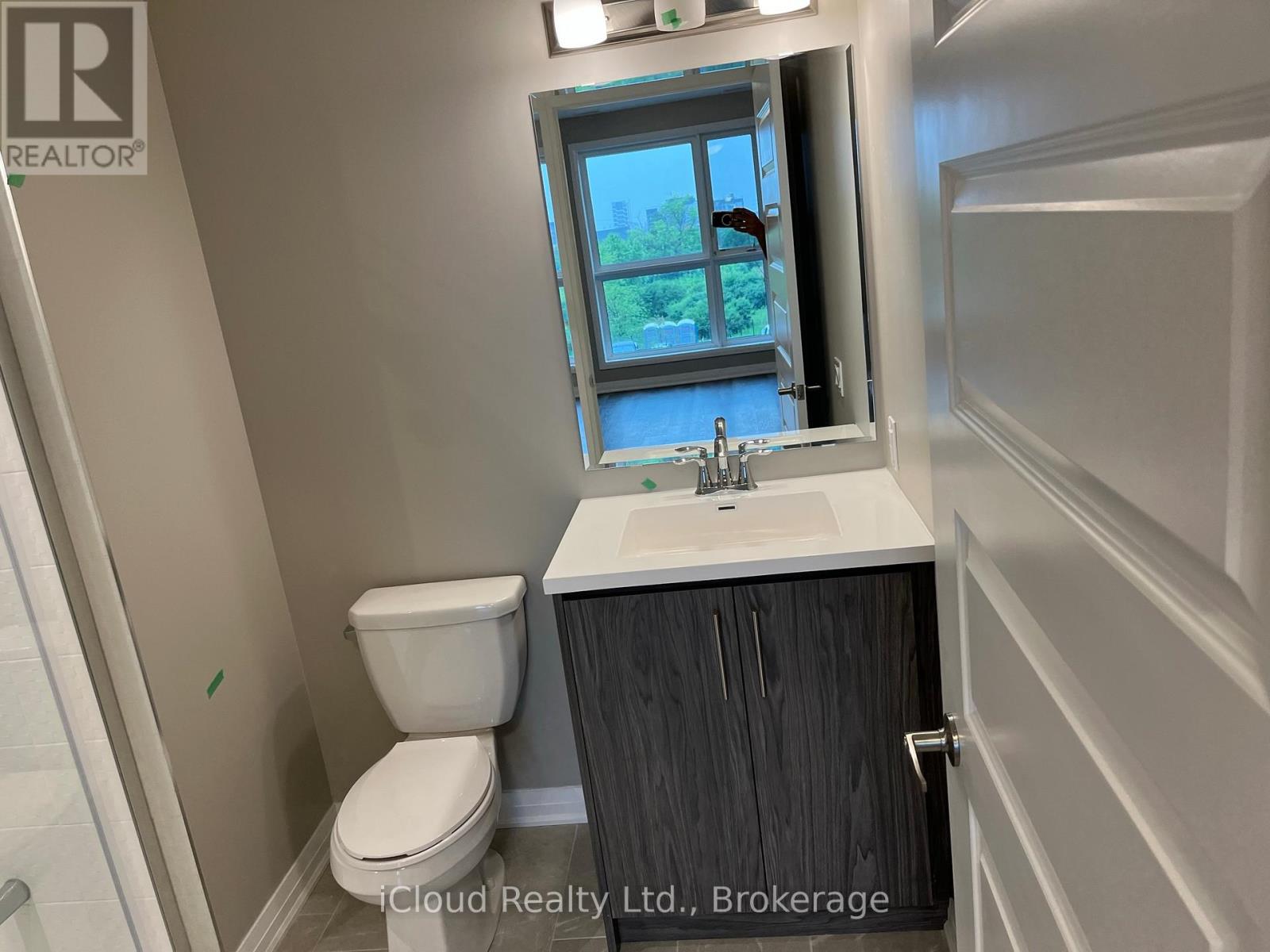 #325 95 DUNDAS STREET - 33