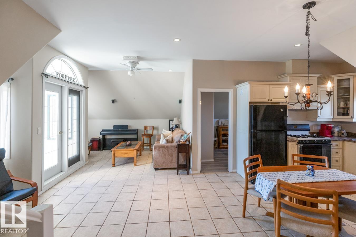 5803 51 AV — photo 34