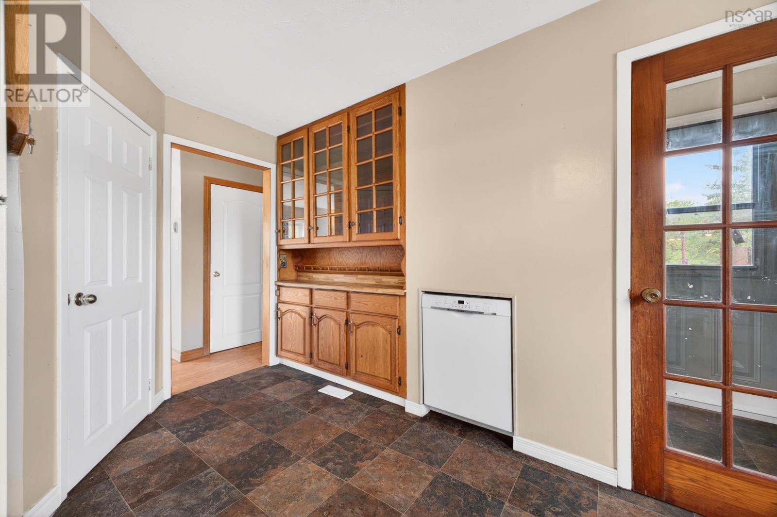 Property 22 of 31 of 410 AUBURN Avenue