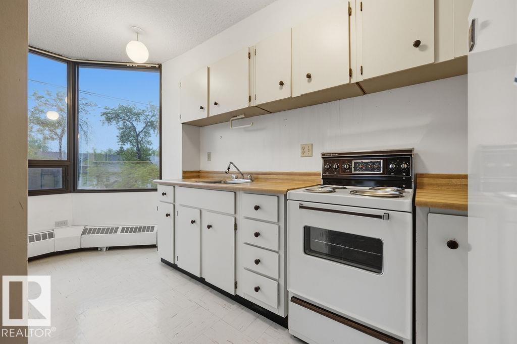 #315 10160 114 ST NW - 11