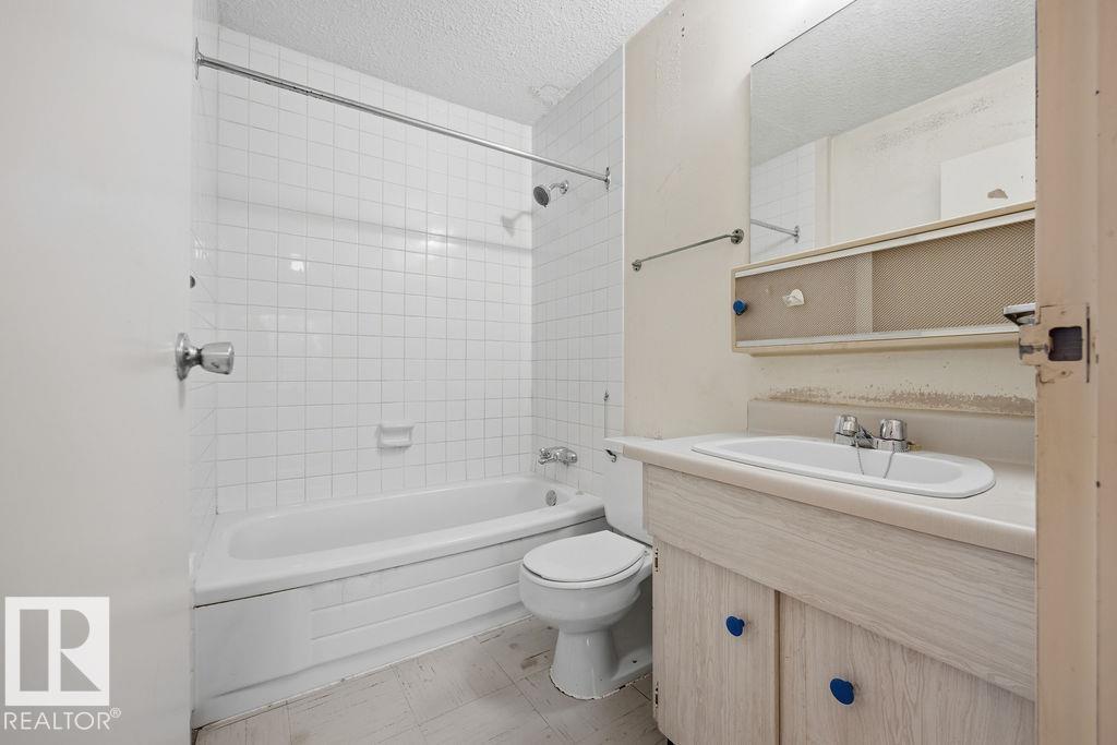 #315 10160 114 ST NW - 17