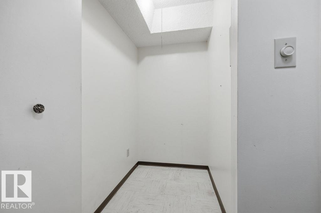 #315 10160 114 ST NW - 20