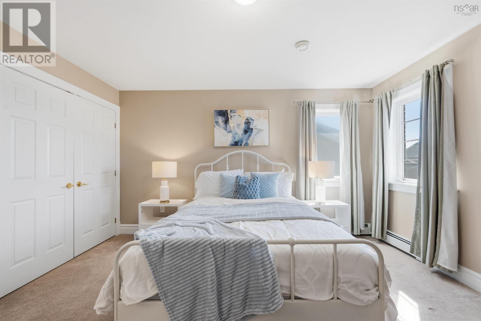 65 Roxbury Crescent - 30