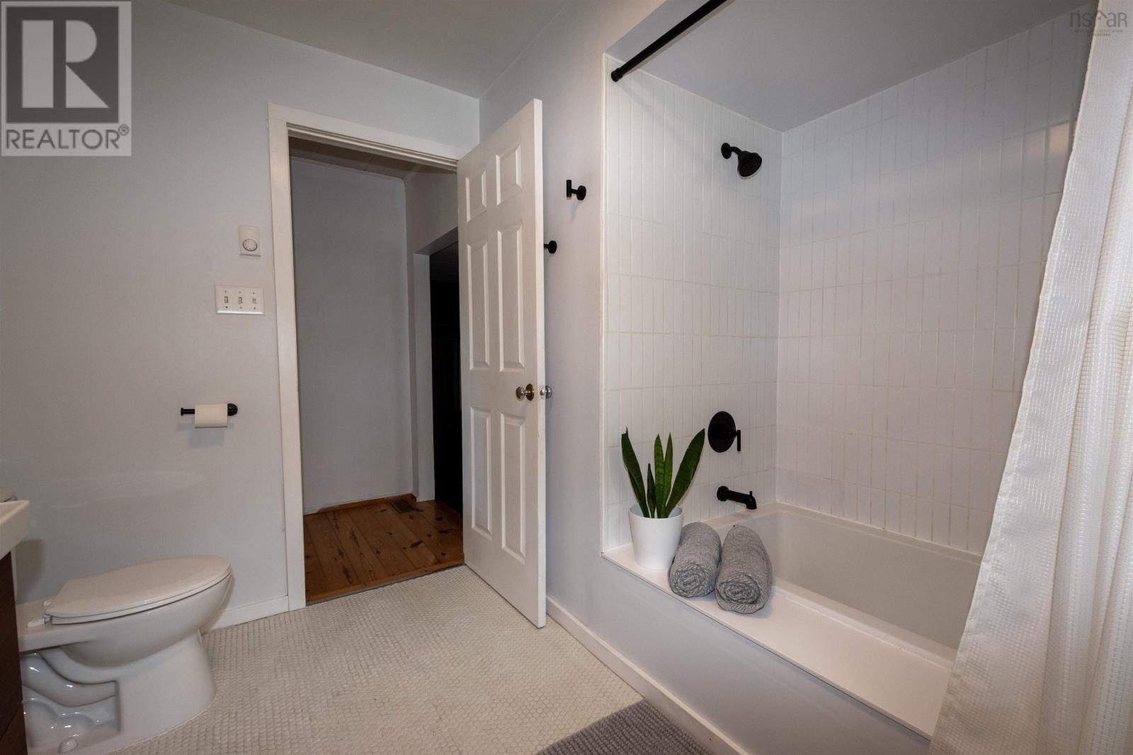 Property 23 of 30 of 140 West Green Harbour Road