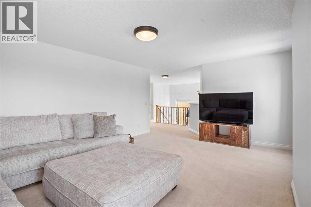 87 Royal Birch Point NW - 24