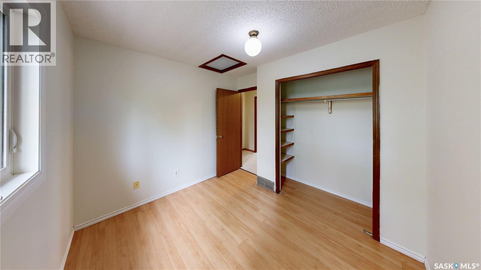 2630 Crocus DRIVE - 26