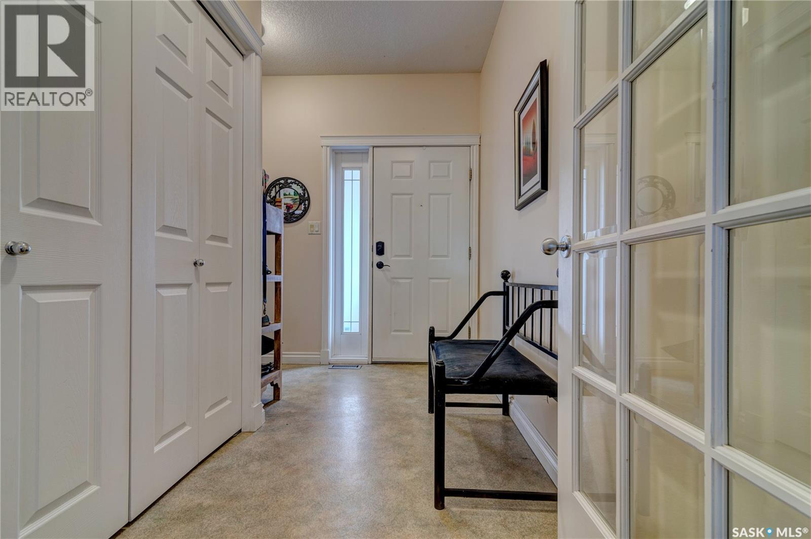 3511 Bishop CRESCENT E - Image 3
