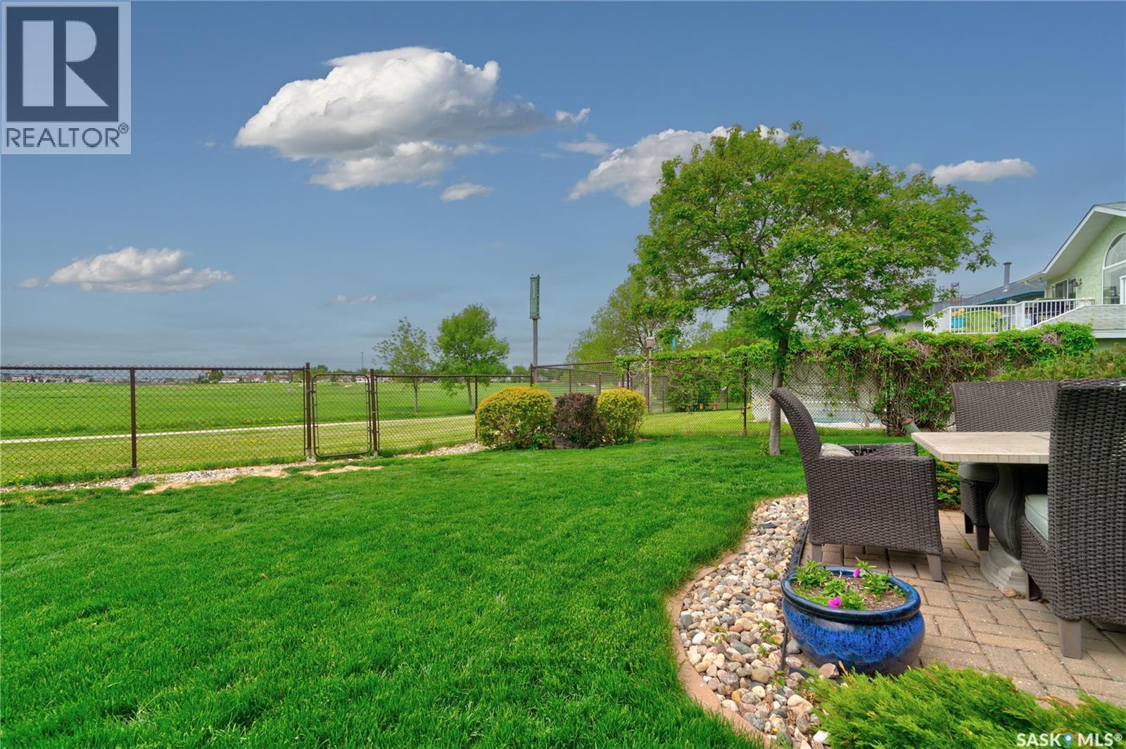 3511 Bishop CRESCENT E - 40