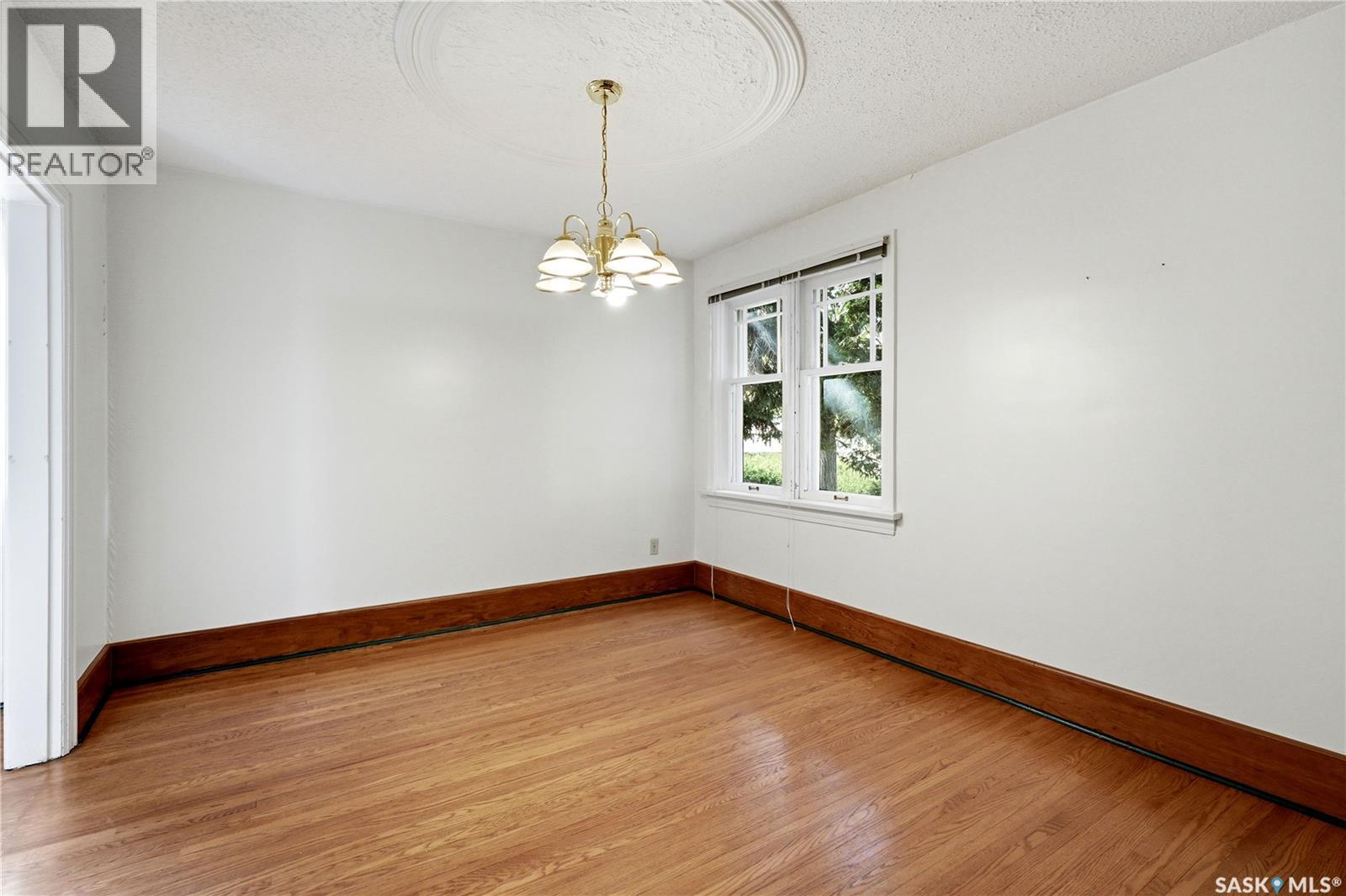 525 5th STREET E - 10