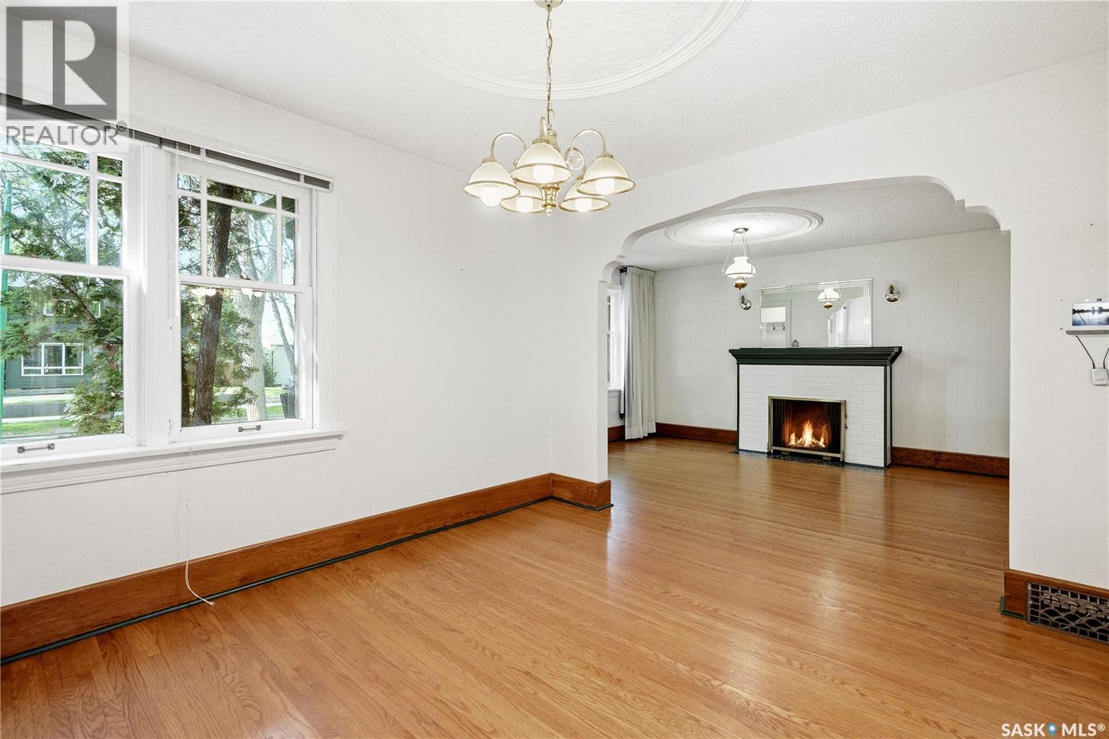 525 5th STREET E - 11