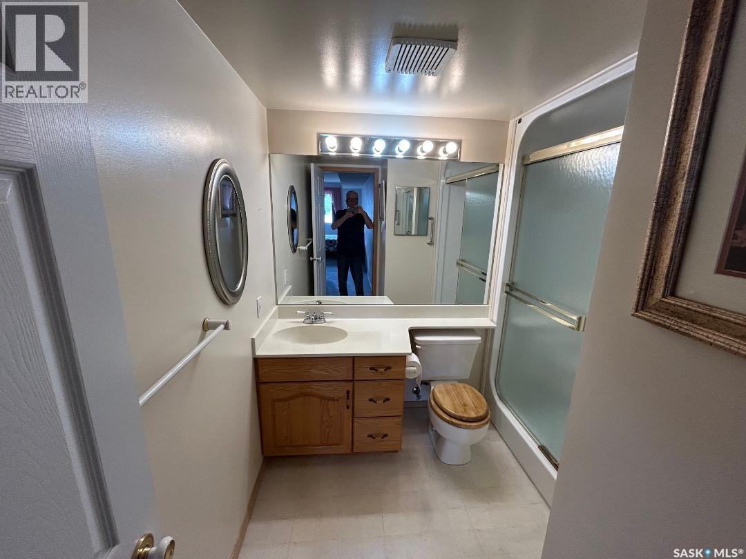 #305 303 Pinehouse DRIVE - 13