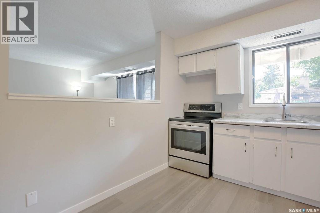 #118 2315 McIntyre STREET - 5