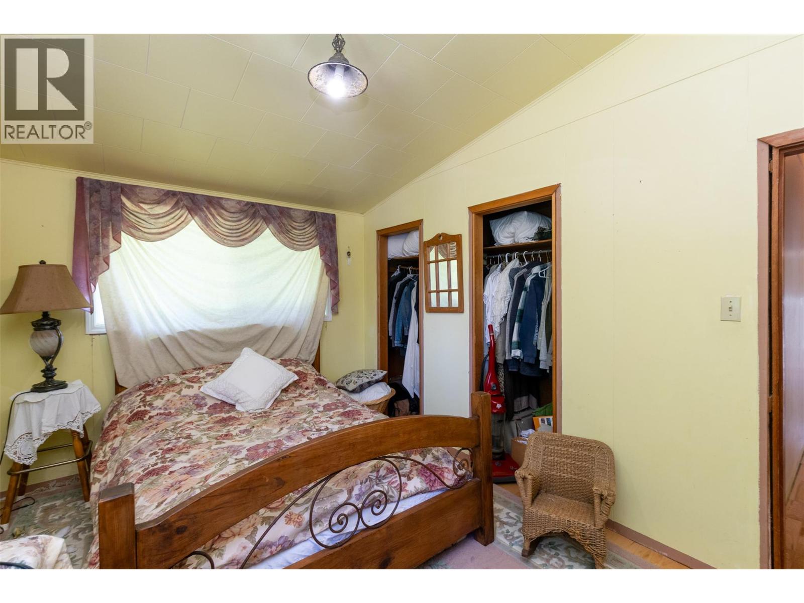  34 West Poirier Road, Mara