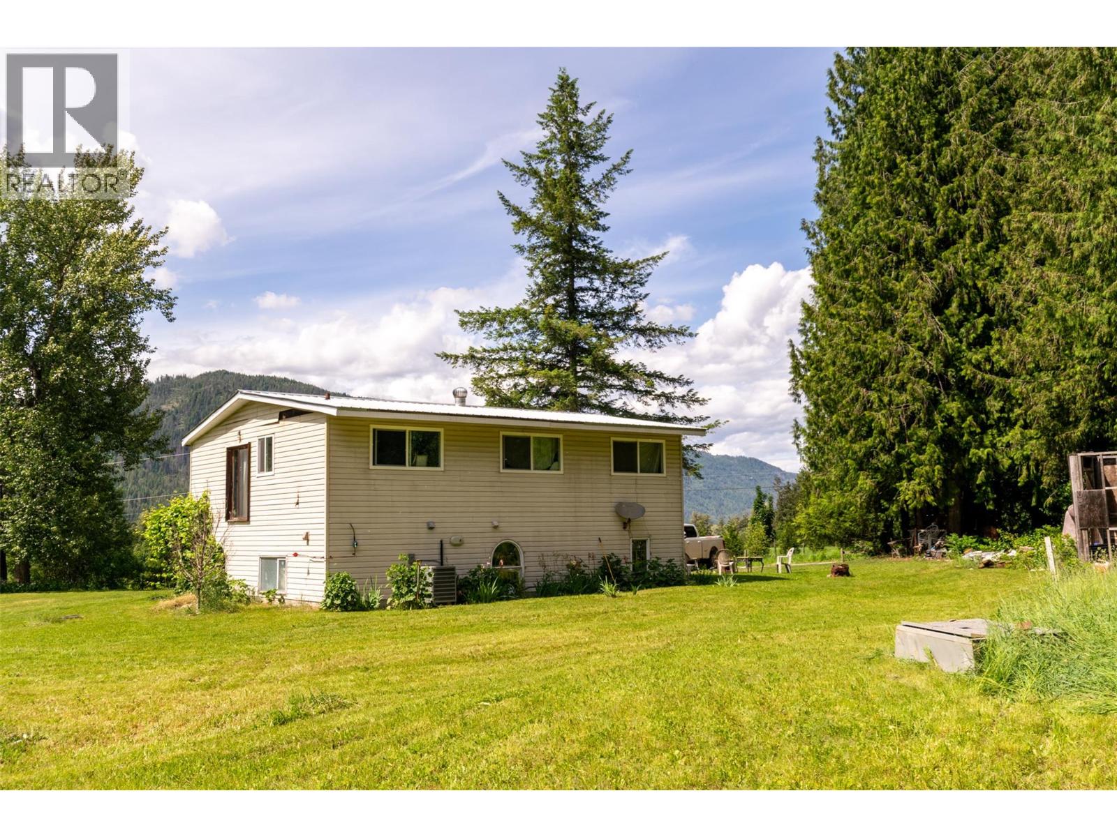  34 West Poirier Road, Mara