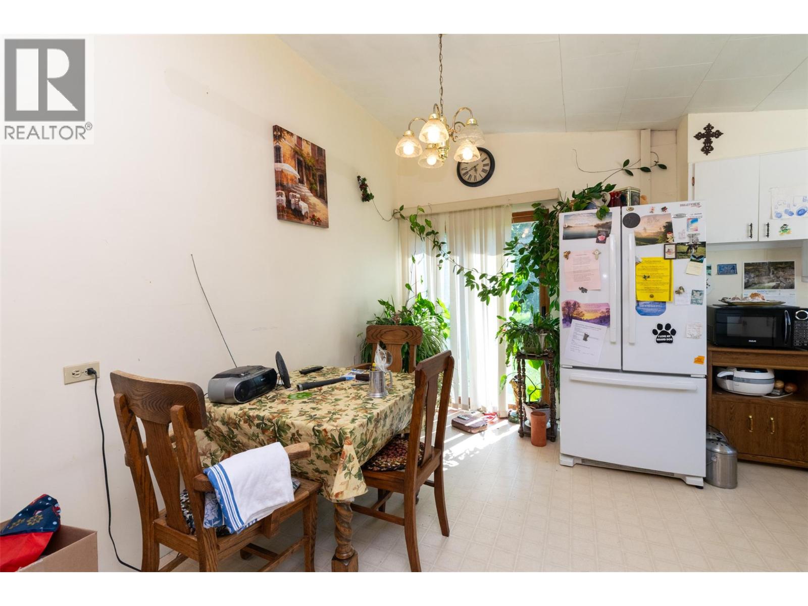  34 West Poirier Road, Mara