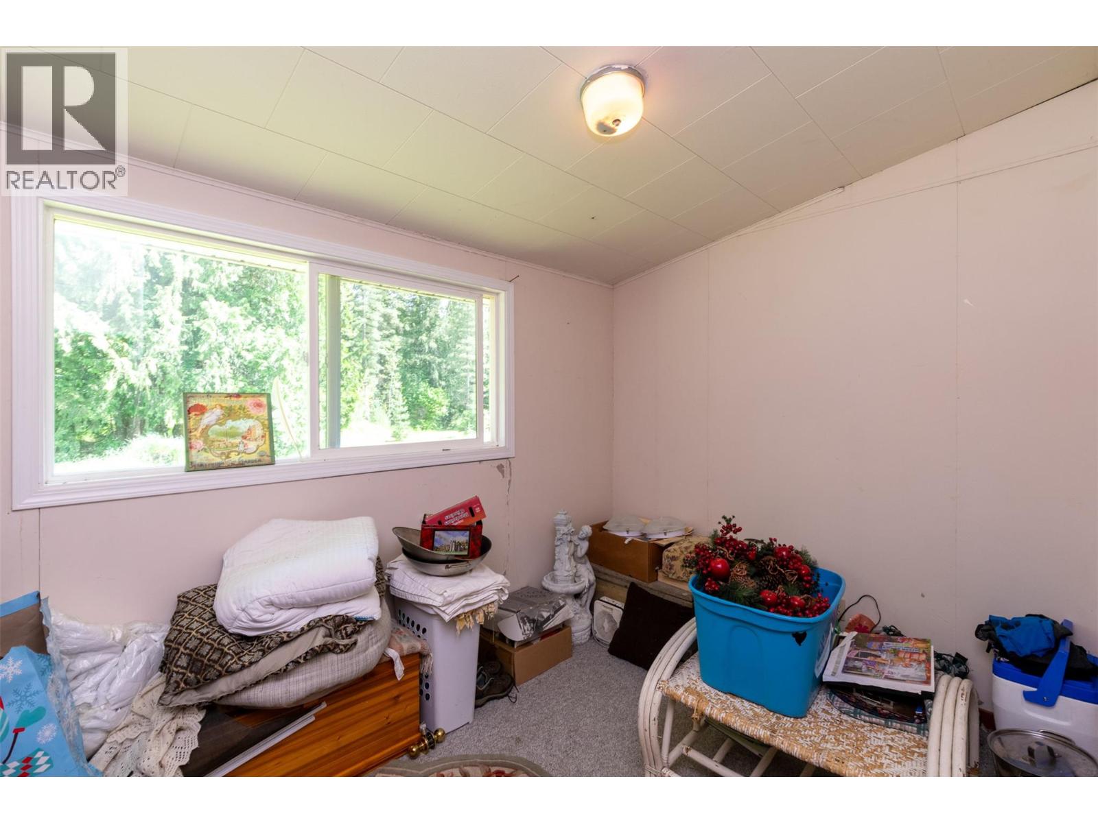  34 West Poirier Road, Mara