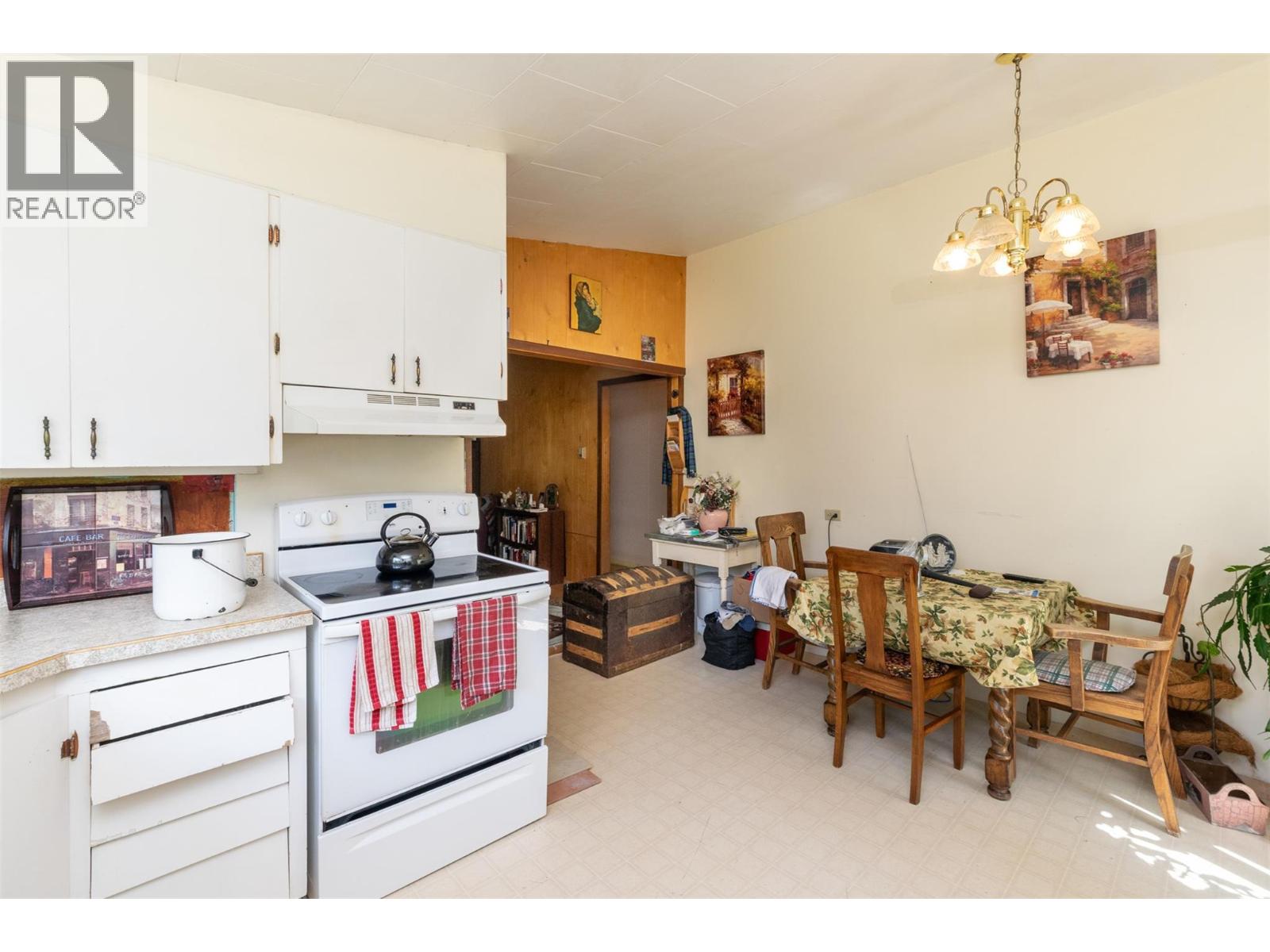  34 West Poirier Road, Mara