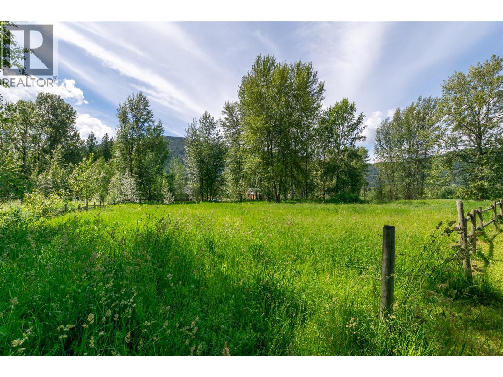  34 West Poirier Road, Mara