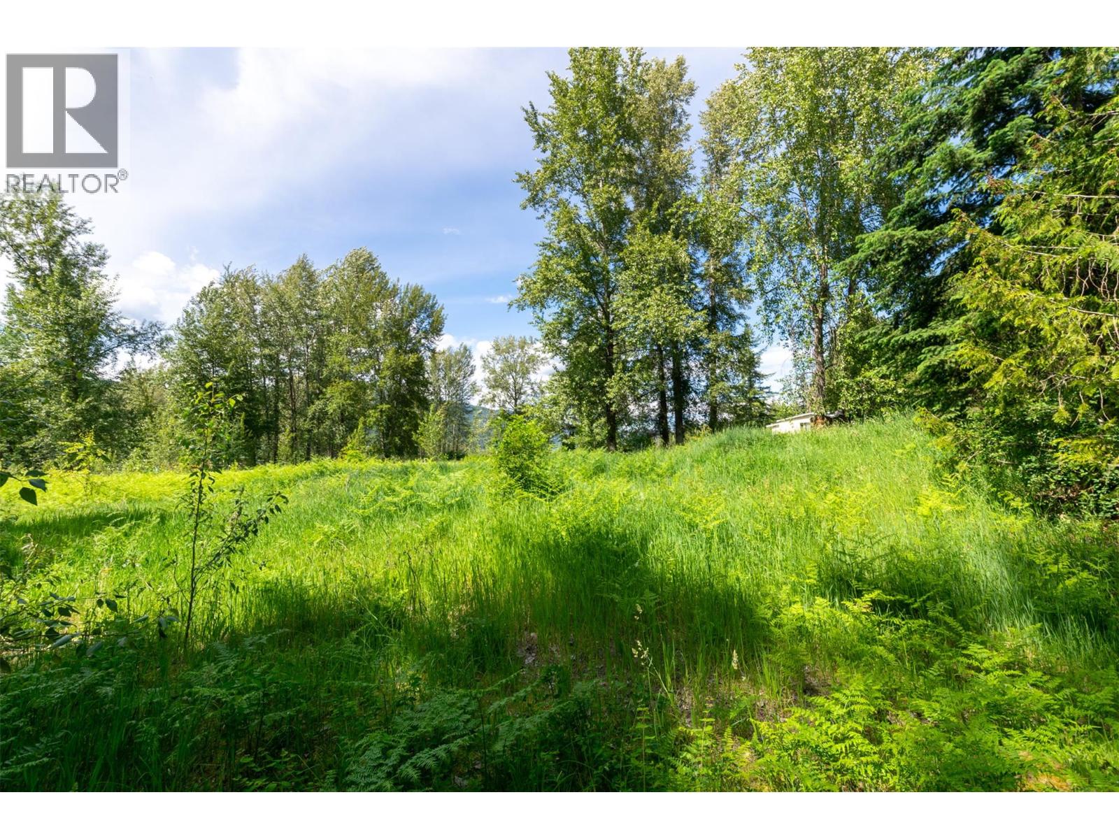  34 West Poirier Road, Mara