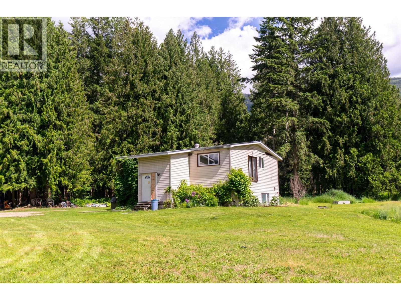 34 West Poirier Road - 27
