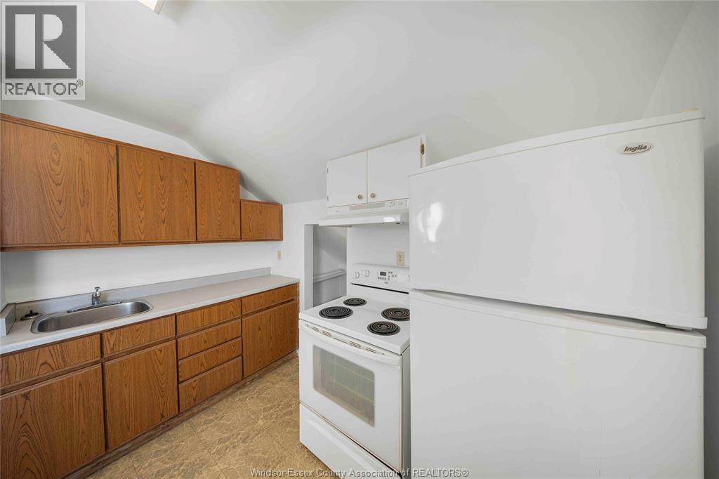 2404 Howard AVENUE - 15
