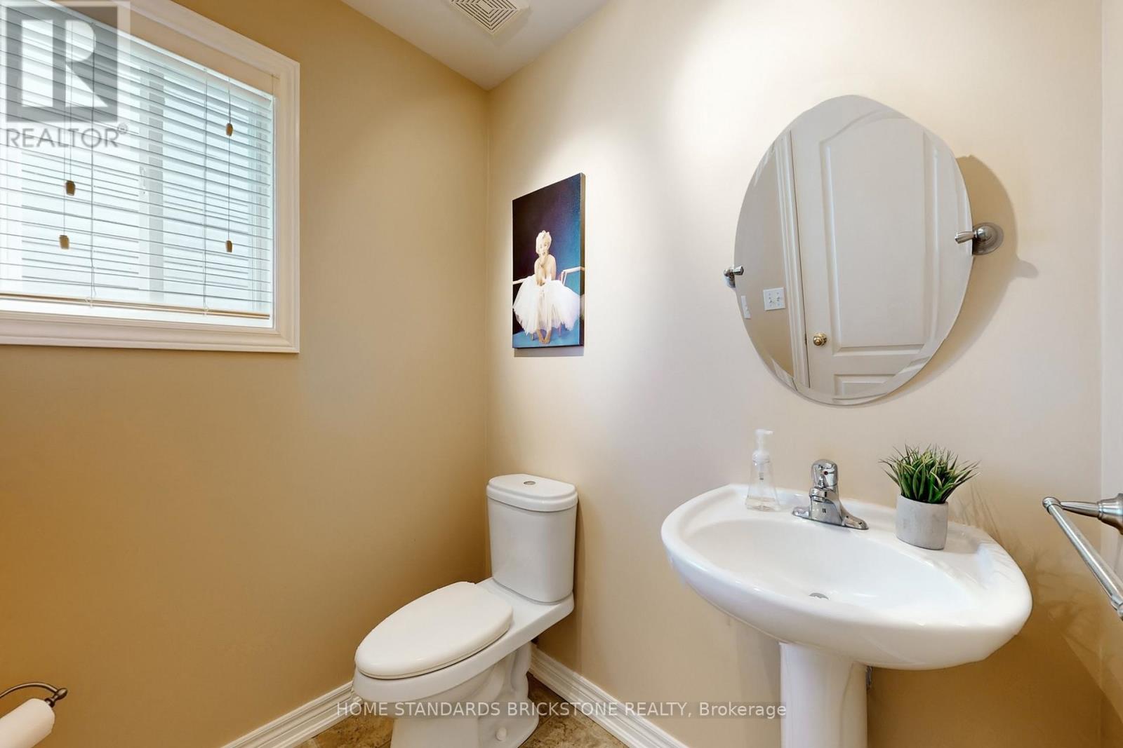 412 AUTUMN CRESCENT - 27