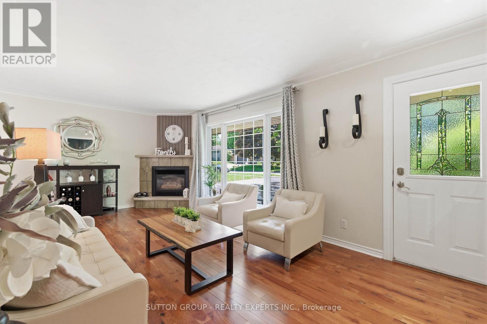 6 GERRARD AVENUE - 13