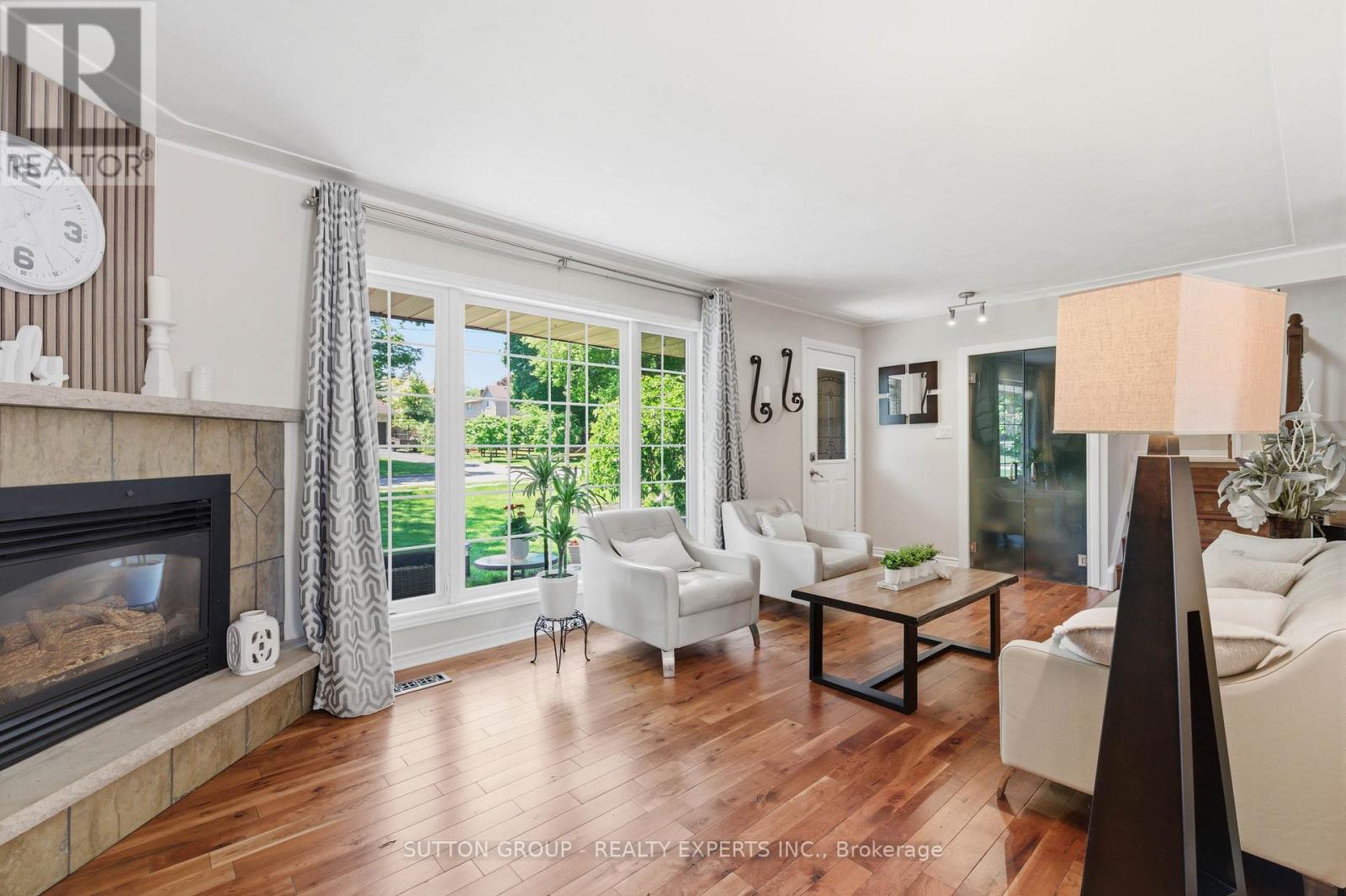 6 GERRARD AVENUE - 14