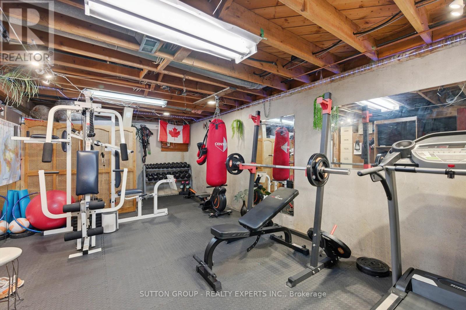 6 GERRARD AVENUE - 28