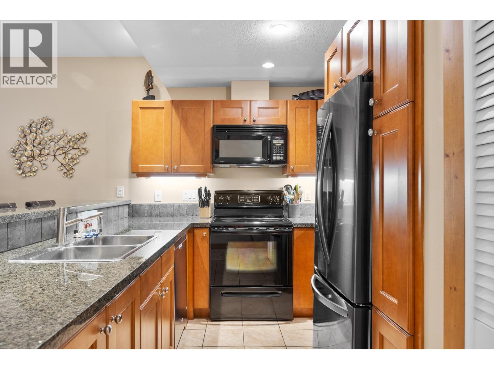 #122 5401 Lakeshore Drive - 20