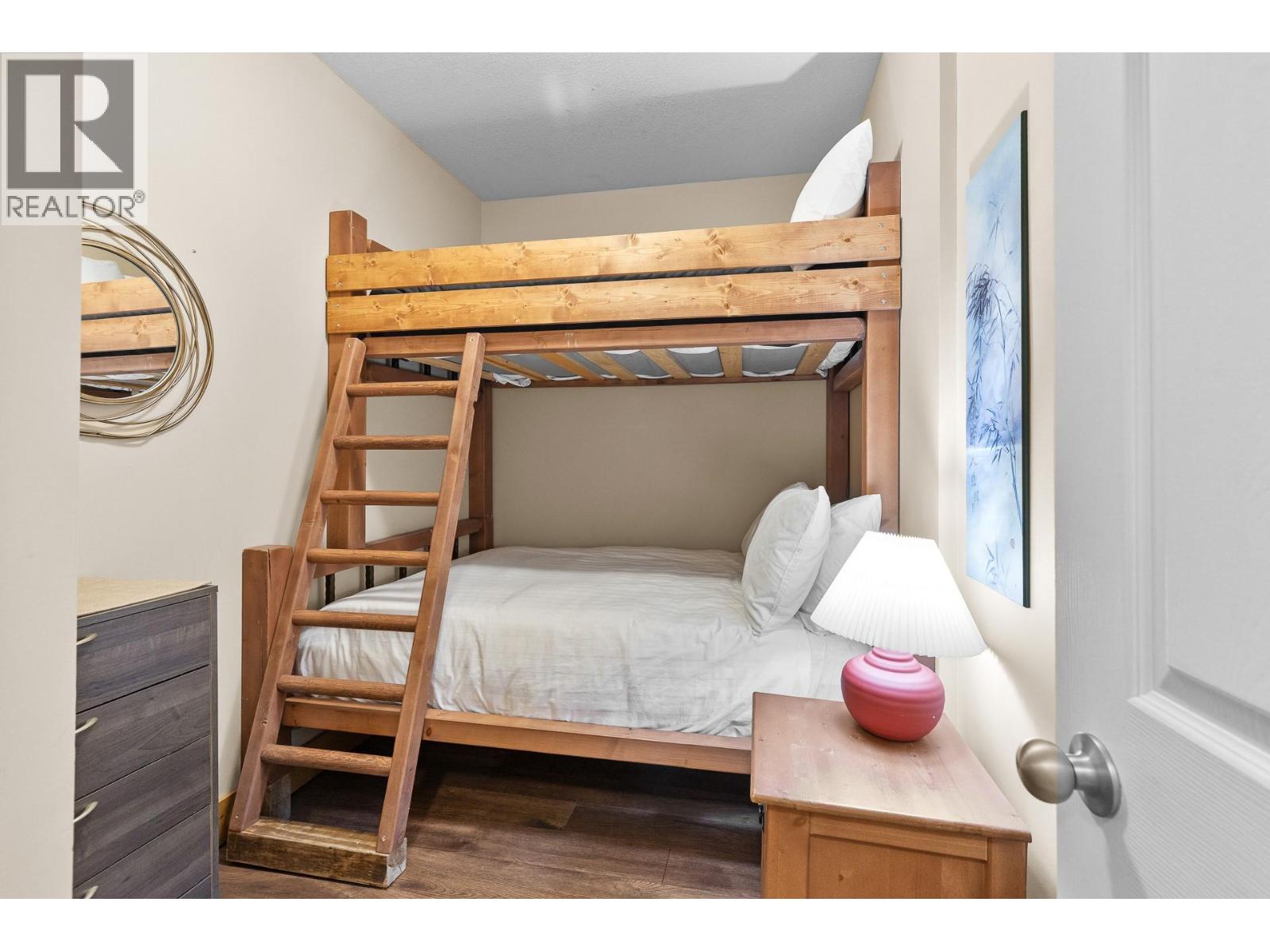 #122 5401 Lakeshore Drive - 31
