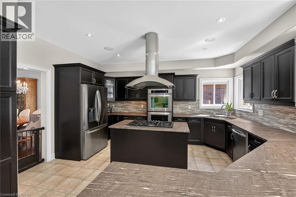 24 HEATHCOTE Court - 21