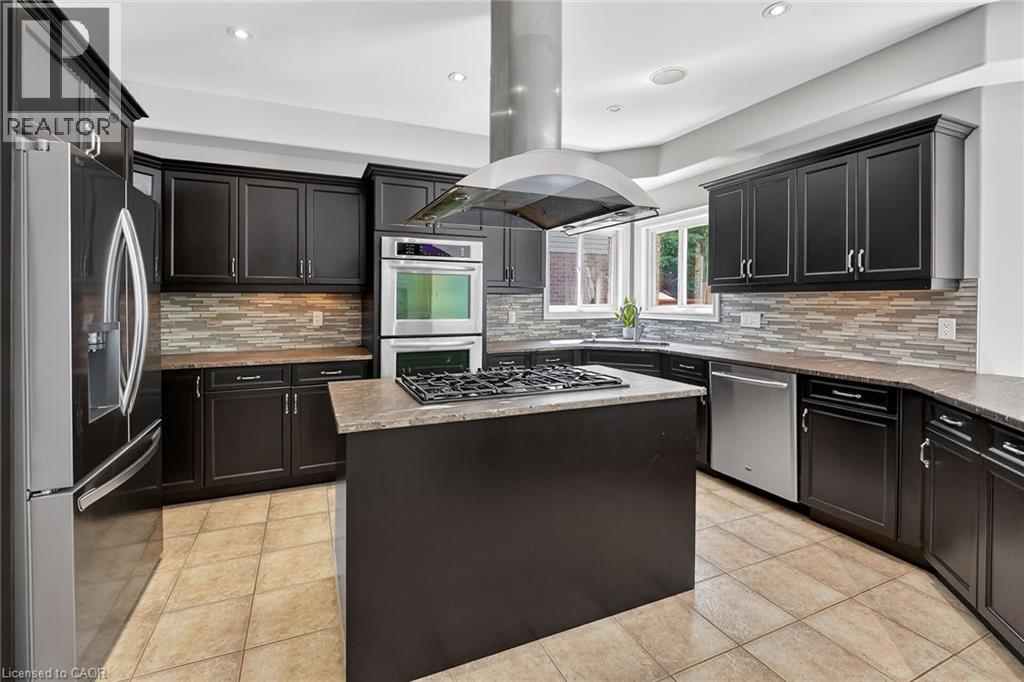 24 HEATHCOTE Court - 24
