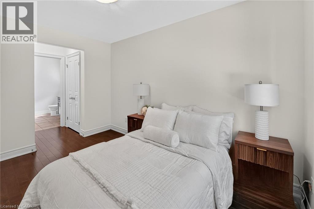 24 HEATHCOTE Court - 36
