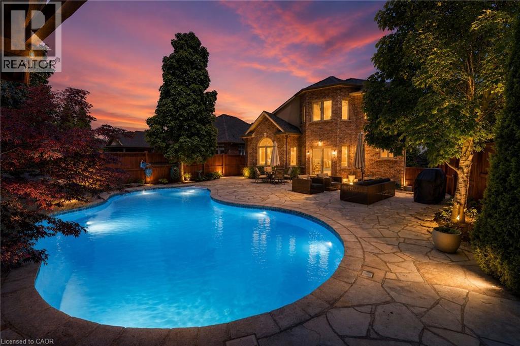 24 HEATHCOTE Court - 8