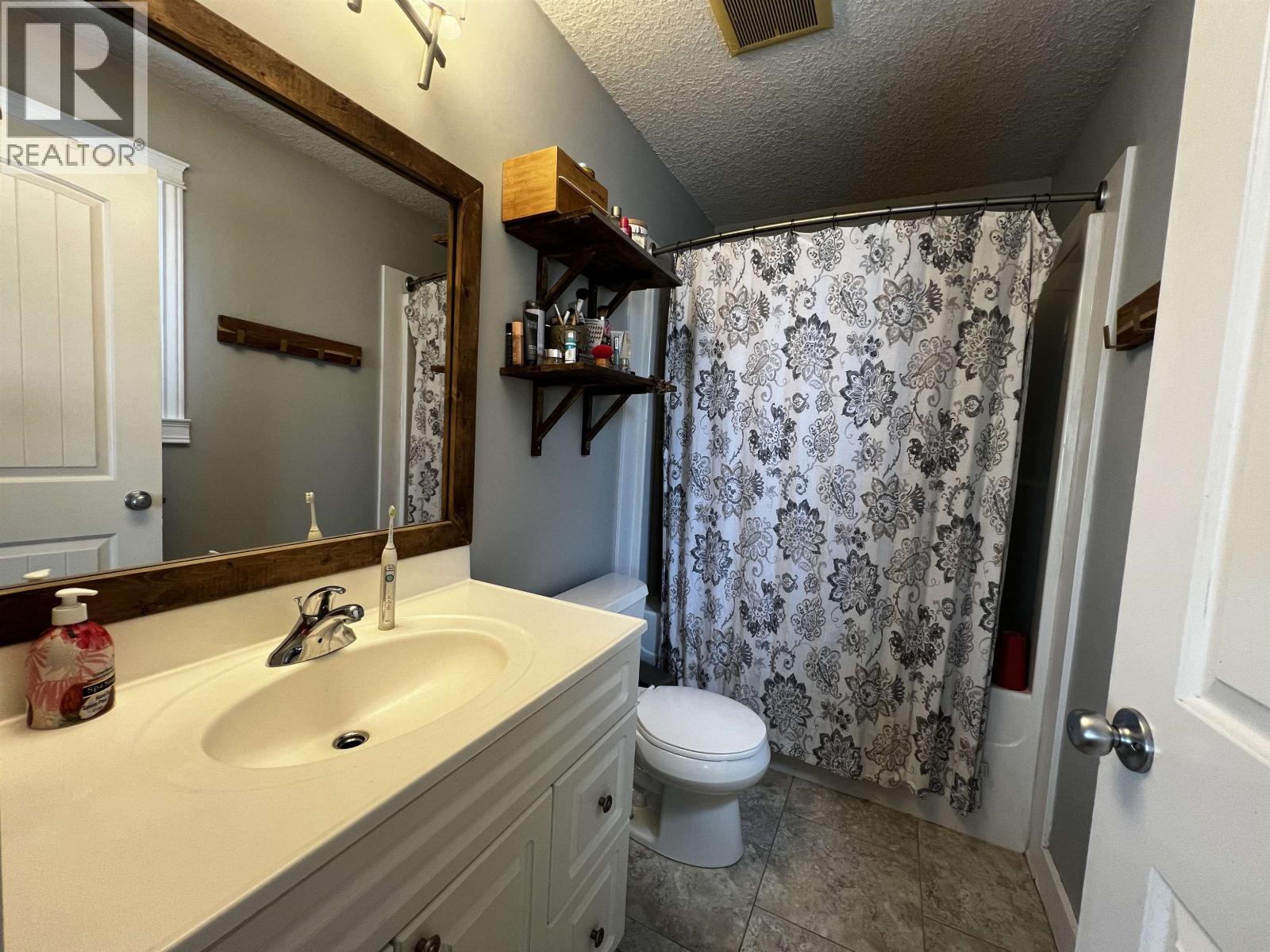 9712 118 AVENUE - 21