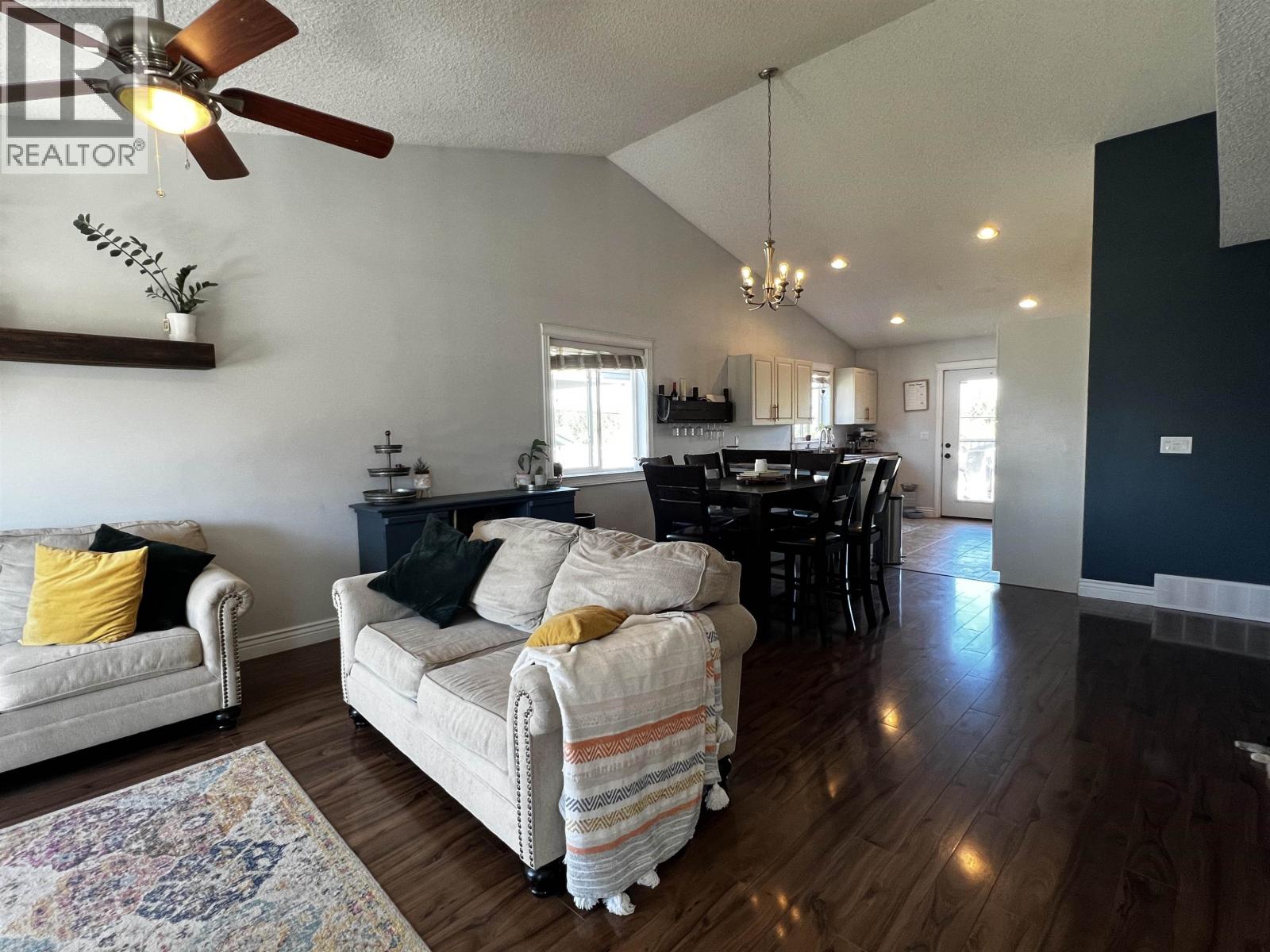 9712 118 AVENUE - 6
