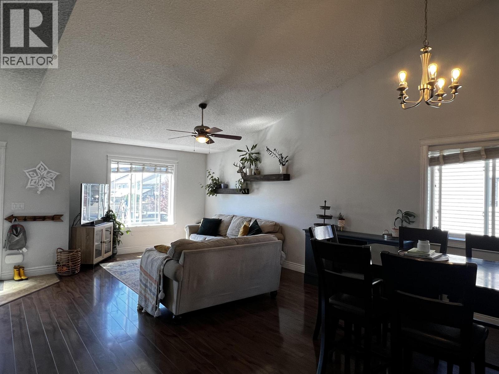 9712 118 AVENUE - 7