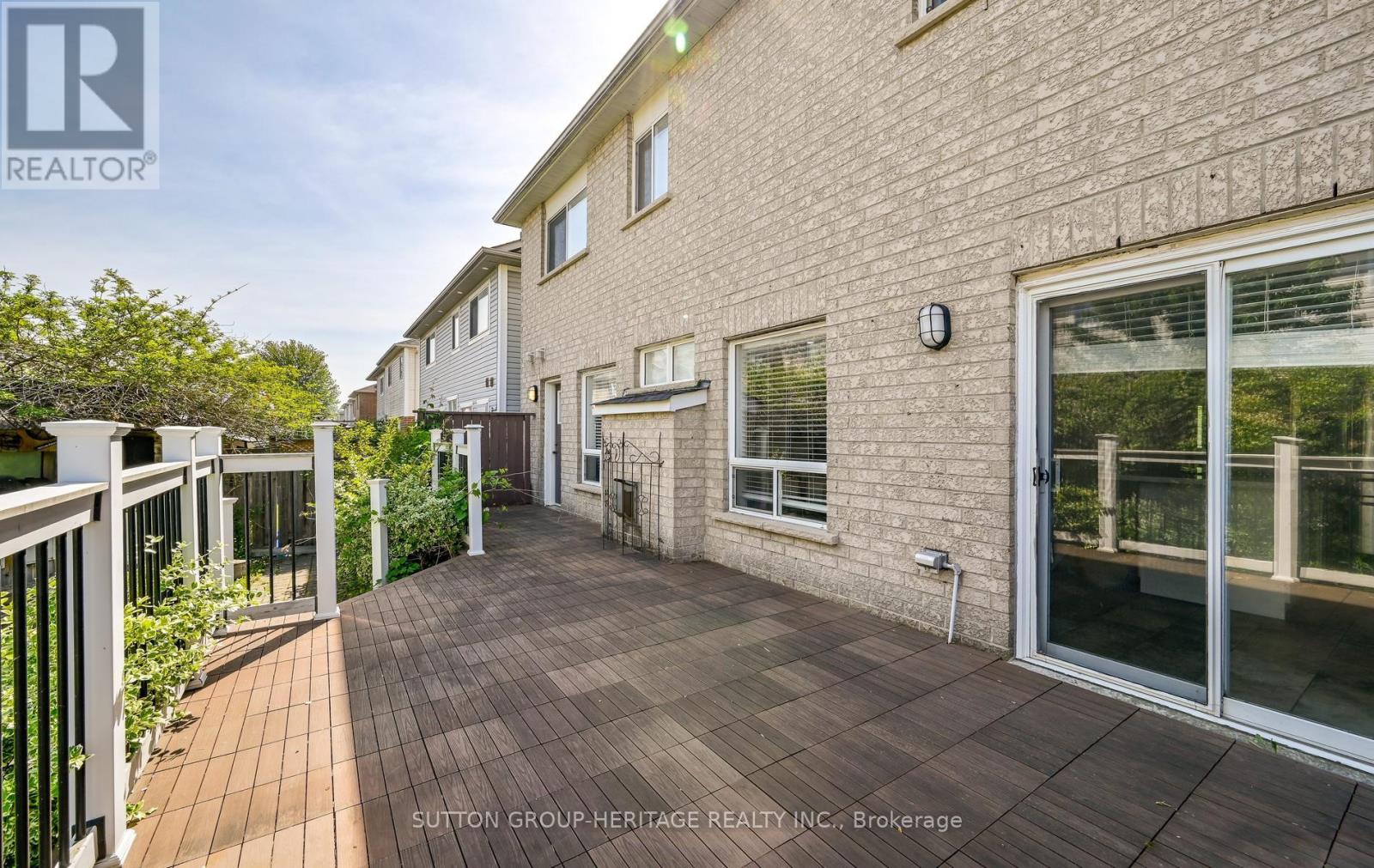 10 GREENHALF DRIVE - 23