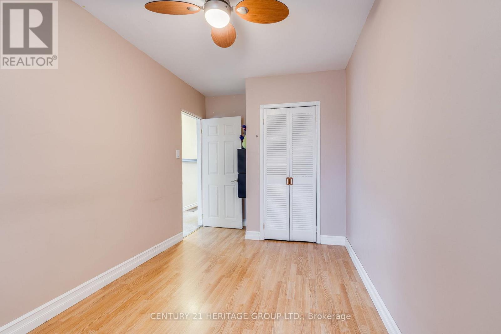 69 LINDSAY AVENUE - 20