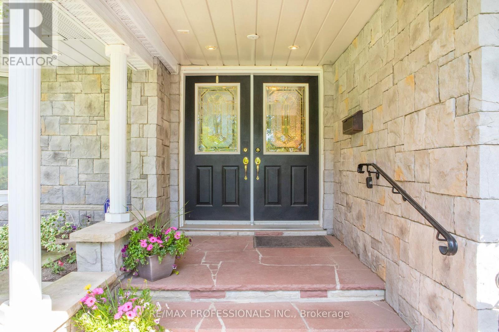 109 PRINCESS MARGARET BOULEVARD - 3