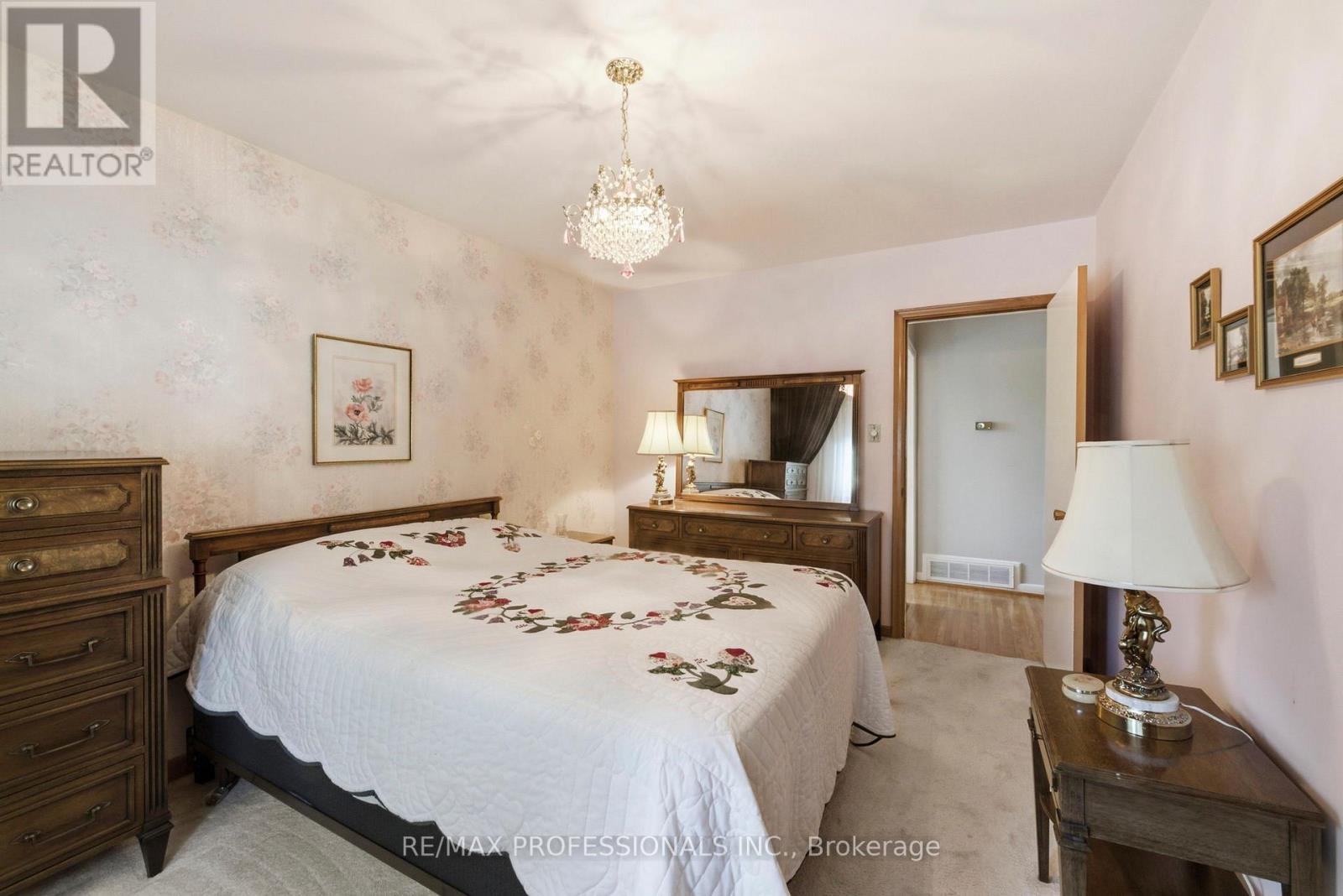 109 PRINCESS MARGARET BOULEVARD - 22