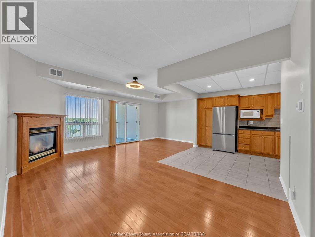 #505 315 VILLAGE GROVE DRIVE - 25