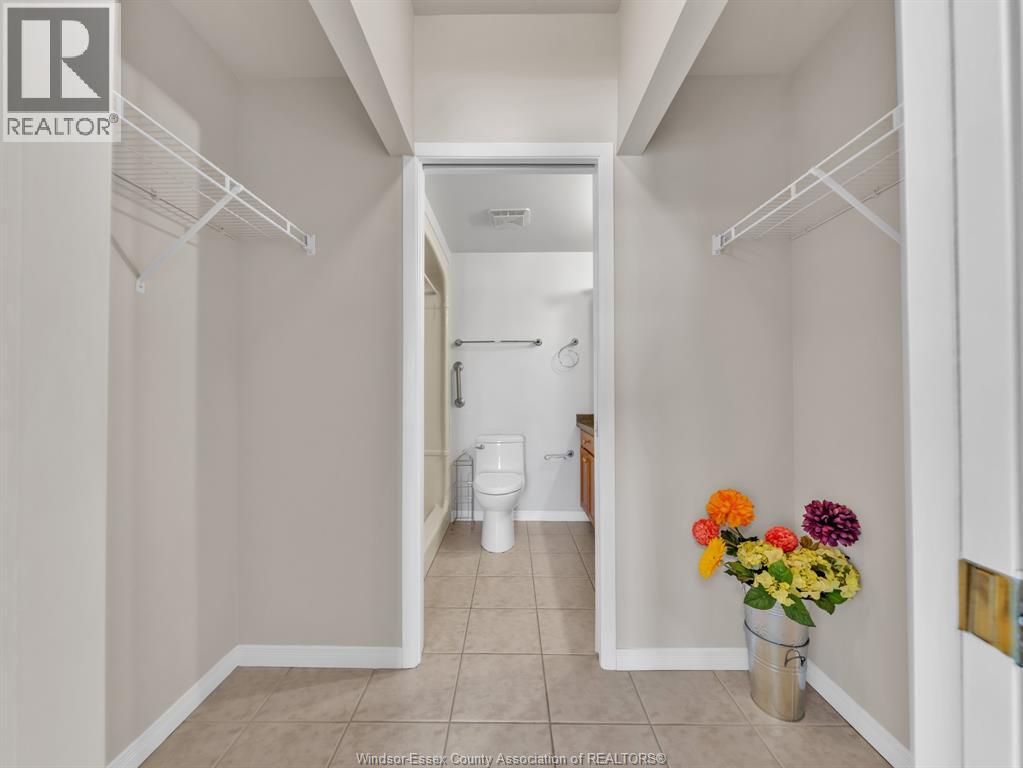 #505 315 VILLAGE GROVE DRIVE - 43