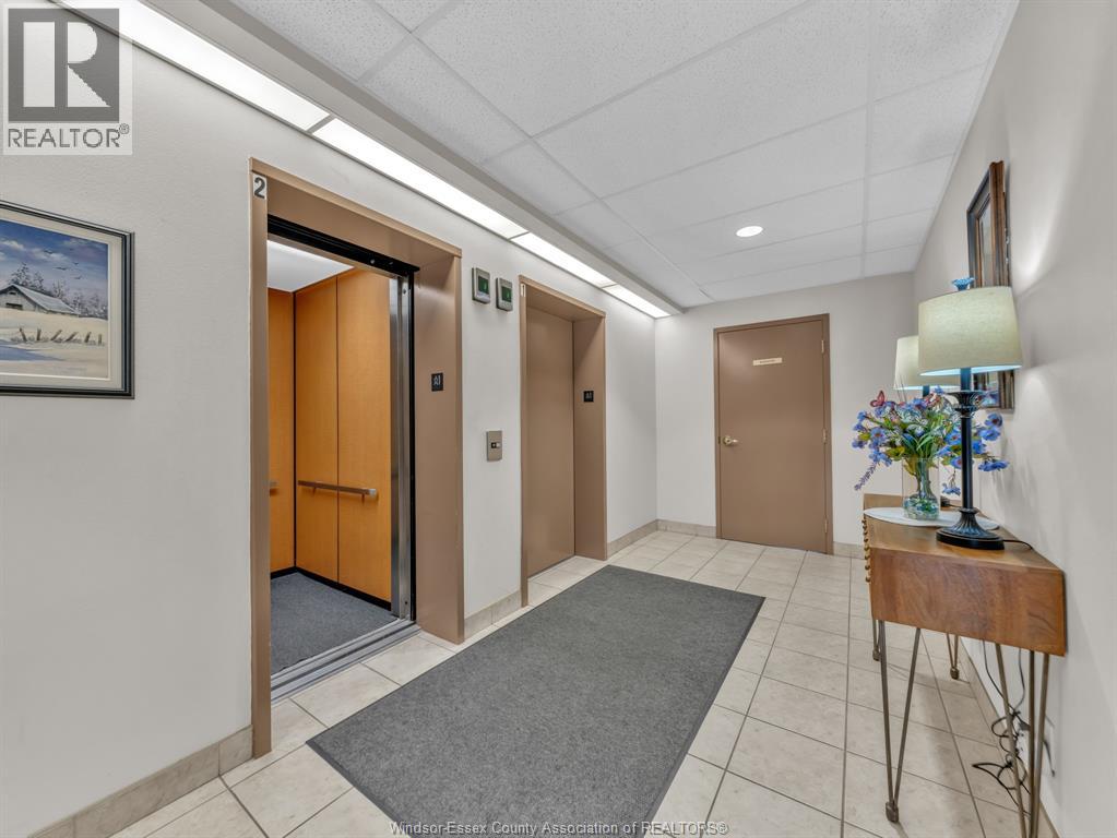 #505 315 VILLAGE GROVE DRIVE - 50